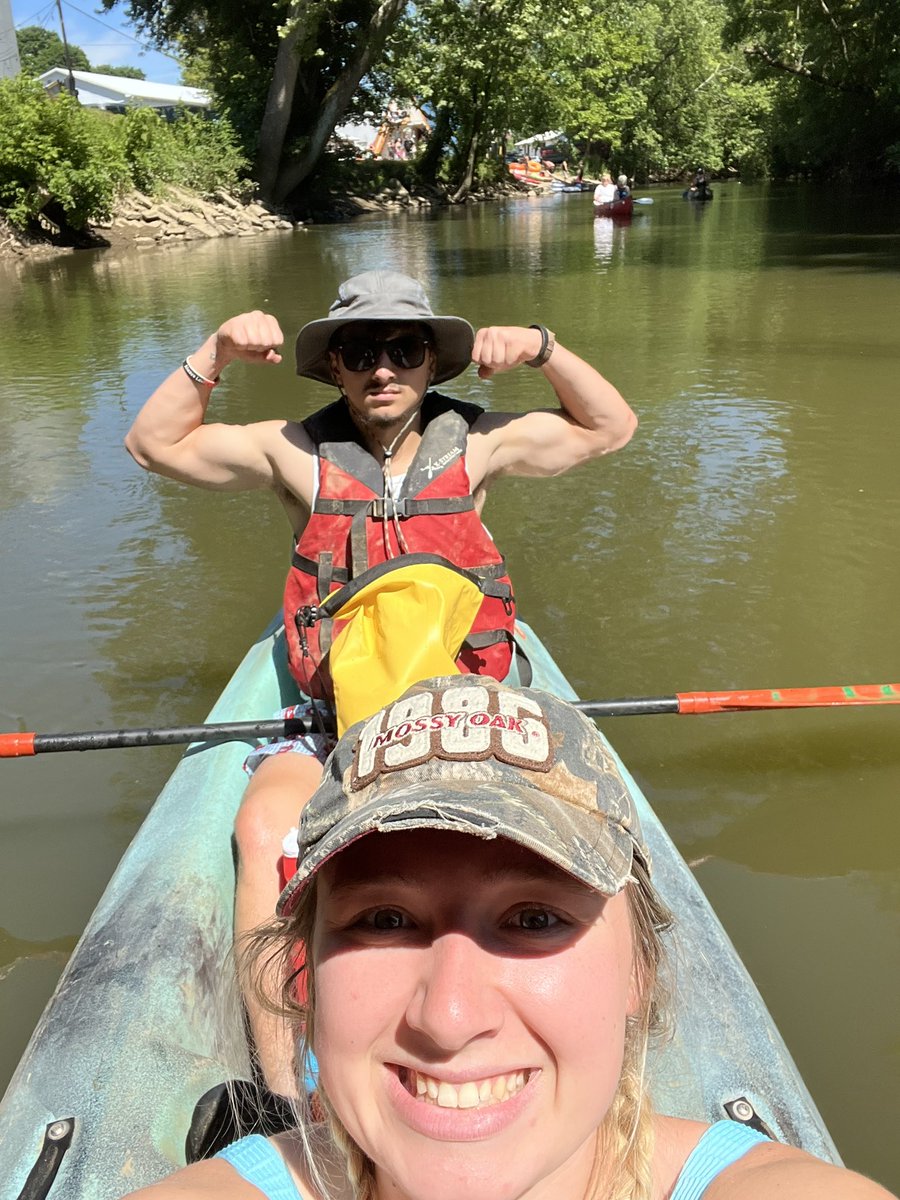 Alexmichel_10's tweet photo. last time we went 14 miles on accident this time we went the actual 7 we were supposed to ! proud of us https://t.co/8MVm6ziA8X