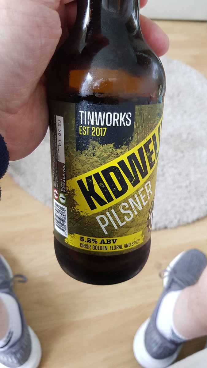 Antz_e's tweet photo. I think @tinworksbrewery needs this years breakthrough scientific award for creating 500ml bottles of Kidwelly Pilsner. Energy saving with less visits to the fridge
#tinworks #energyefficiency https://t.co/n7kS5cGTAF