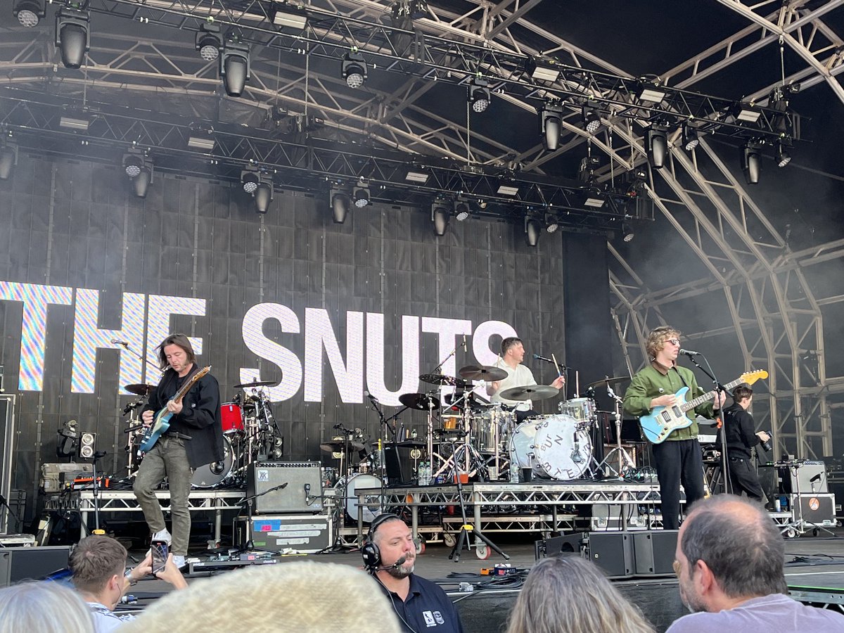 Top, the smuts manc ⁦<a href="/TheSnuts/">The Snuts</a>⁩