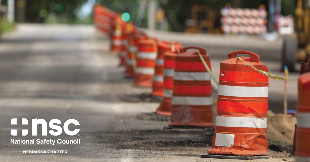 safenebraska's tweet photo. In 2020, Nebraska had 688 work zone crashes and 5 fatalities. Slow Down, maintain extra space, and pay attention. We want everyone to come home safe at the end of the work day.
#LifesMoreImportant #SafeNebraska #DistractedDriving https://t.co/DrKyzKCJ37
