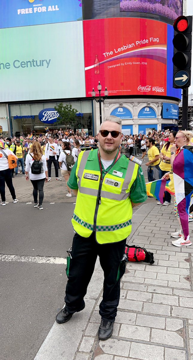 PeterHollely's tweet photo. Out today #volunteering with @stjohnambulance as one of the #managers.
#porud to supporting #PrideInLondon @PrideInLondon.
#Pride #Nurse #TeamCNO https://t.co/rb3C9ZGB6Q