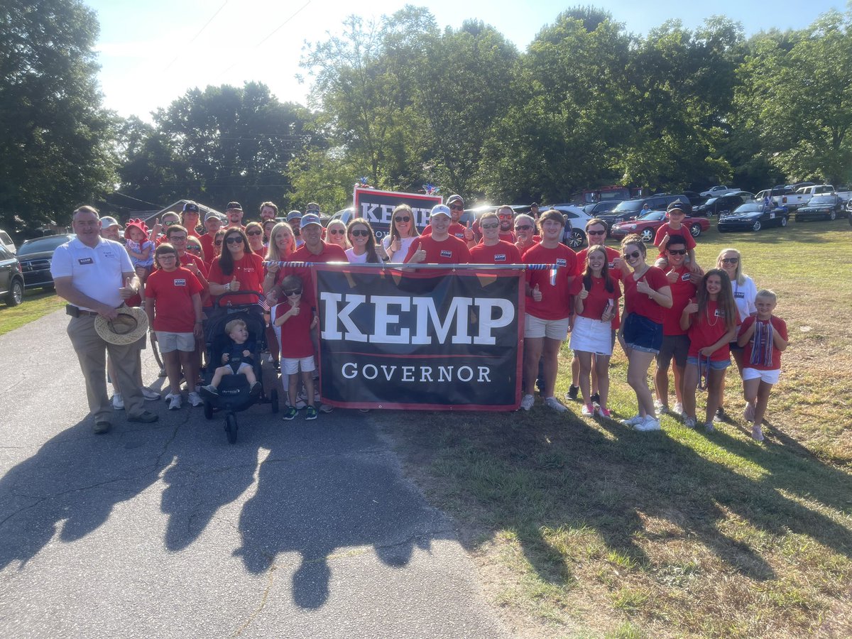 We had a great morning walking with #TeamKemp in the Colbert Independence Day parade! Happy 4th of July weekend! 🇺🇸🪓❤️ #gapol