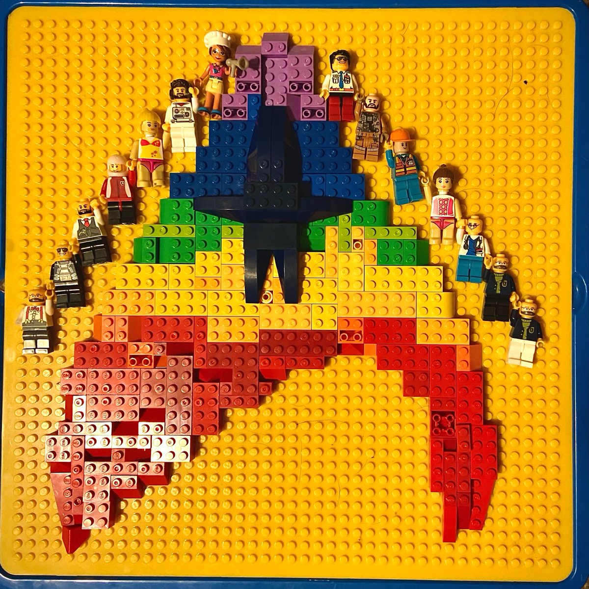 GottaBeCrazy2's tweet photo. Happy #StarTrekDay!
#GISH2021 #Item167: Use LEGO bricks to create your artistic vision of a future where diversity, unity, or innovation reign. #MakeTrek #ThinkTrek #GISH https://t.co/O6hcPxRijE