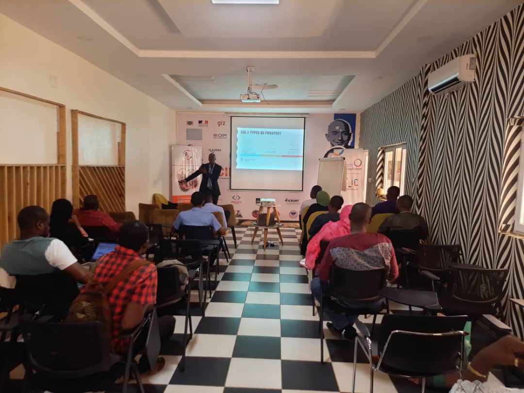 marcorau's tweet image. Organiser et réussir sa prospection commerciale session 1.
Organisée par le CIPMEN au profit de ses incubés. 22participants
02 souscriptions immédiates à l'accompagnement stratégique
#ACCOMPAGNEMENT
#CIPMEN
#INCUBATION
#Niger