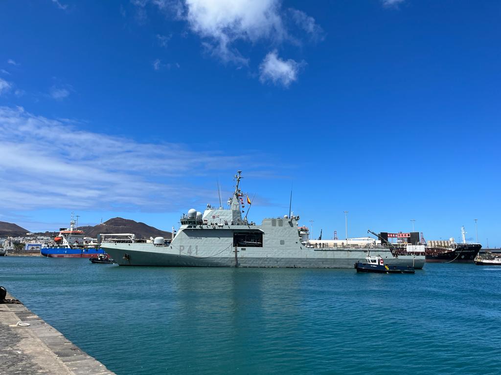 Armada_esp's tweet photo. Tras 6 meses como buque de mando de la Agrupación Permanente de Medidas Contraminas de la OTAN n°2 @COM_SNMCMG2, el BAM #P41Meteoro ha regresado esta tarde a su base en #LasPalmas.
¡Buen trabajo compañeros!
#SomosLaArmada🇪🇦⚓ https://t.co/YvUUPP0Nf5