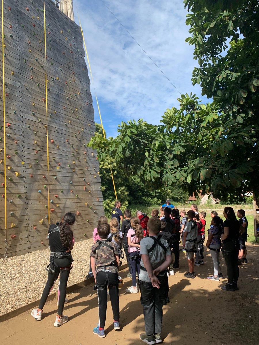 NorthlandsPri's tweet image. Nothing can stop us - we’re heading straight for the 🔝 
#reachforthestars
#pushyourself
#justonemorestep
#teambalders
#hopkinsonsheros