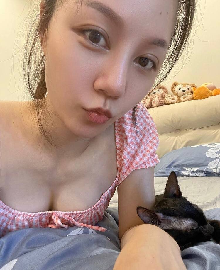 On some roads, going down will be very hard and tiring, but if you don't go, you will regret it. No one is distressed, but also strong; no one applauds, but also to fly. The harder, the more fortunate.