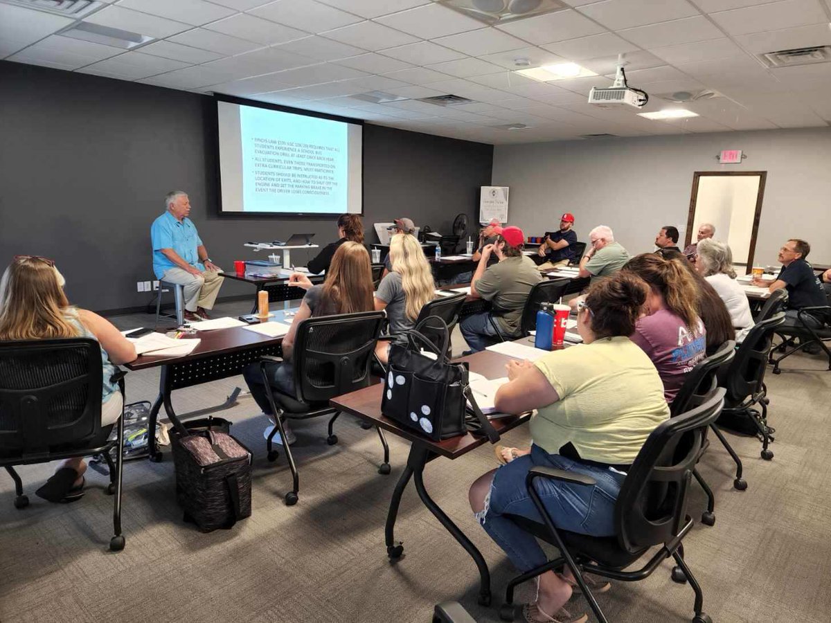 ROE21_FJMW's tweet image. Kicking off our first Initial Bus Driver Training for FY23 at the ROE#21.🙌🏻
#busdrivertraining
#roe21 
#roe21busdrivertraining
