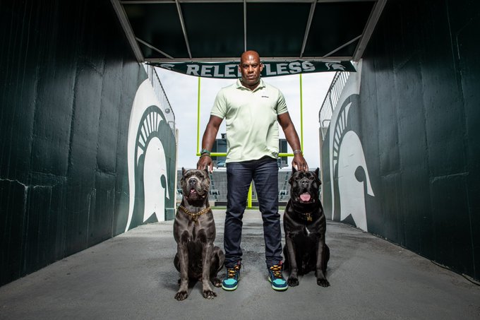 Mel Tucker with dogs