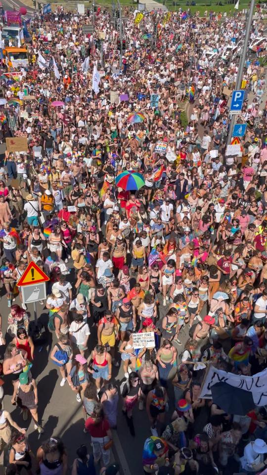 Oggi hanno marciato con noi 300.000 persone: energia pura! 🔥

#MilanoPride pic.x.com/evwGWZgwNk