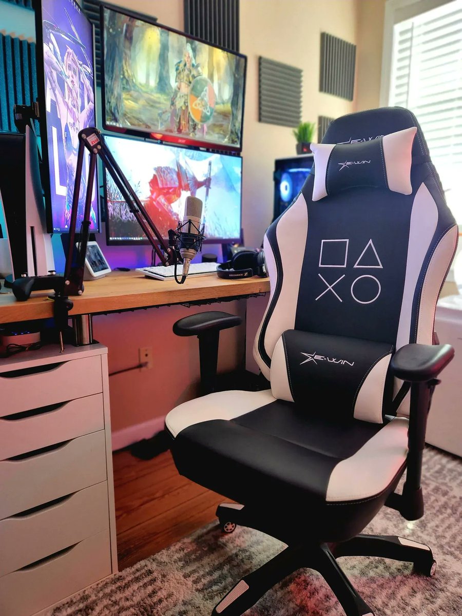 EwinRacing's tweet photo. Get the perfect spot for your #PS5setup!๐น๏ธ ๐ฎ
๐ธ @McGuns17
๐ https://t.co/x0tkOWol30 https://t.co/4EMTRypUU7