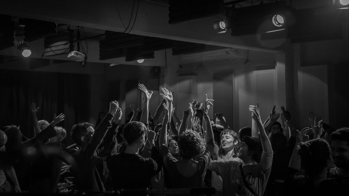 Hoy! Olimpeña 22hs
publico.alternativateatral.com/entradas78282-…