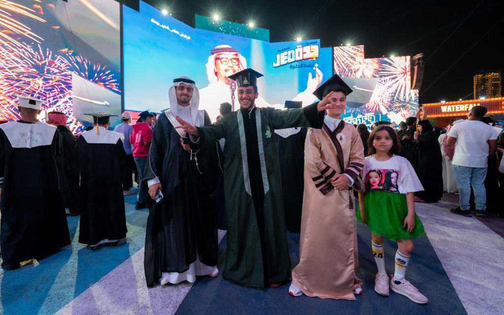 thejeddahtimes's tweet photo. The largest Graduation Parade in the Kingdom ๐๐คฉ #Graduation_Festival
๐| Jeddah - City Walk
ุฃูุจุฑ ู
ุณูุฑุฉ ุชุฎุฑุฌ ุนูู ู
ุณุชูู ุงูู
ู
ููุฉ ๐๐คฉ #ู
ูุฑุฌุงู_ุงูุชุฎุฑุฌ
๐| ุฌุฏุฉ - ุณูุชู ููู https://t.co/WADvf19TMk