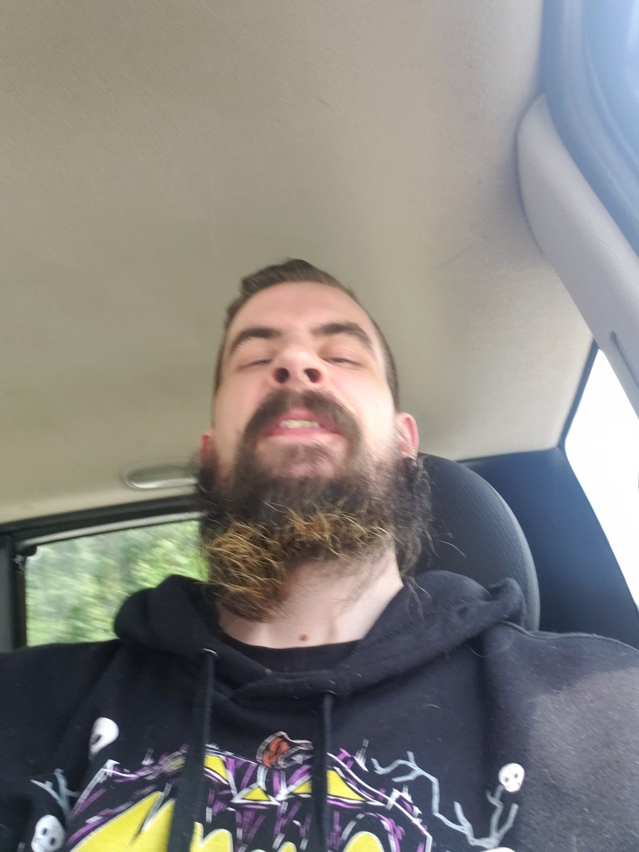 RxSunshinexX's tweet photo. Felt cute might delete later. https://t.co/A4TPaieFZb