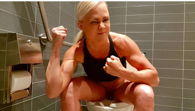 OK fart sniffers I can imagine some of you would love to be my toilet soooo I just finished filming a<a href="/tag/clips4sale"class="tags"><span>#clips4sale</span></a><a href="/tag/manyvids"class="tags"><span>#manyvids</span></a><a href="/tag/iwantclips"class="tags"><span>#iwantclips</span></a><a href="/tag/loyalfans"class="tags"><span>#loyalfans</span></a>