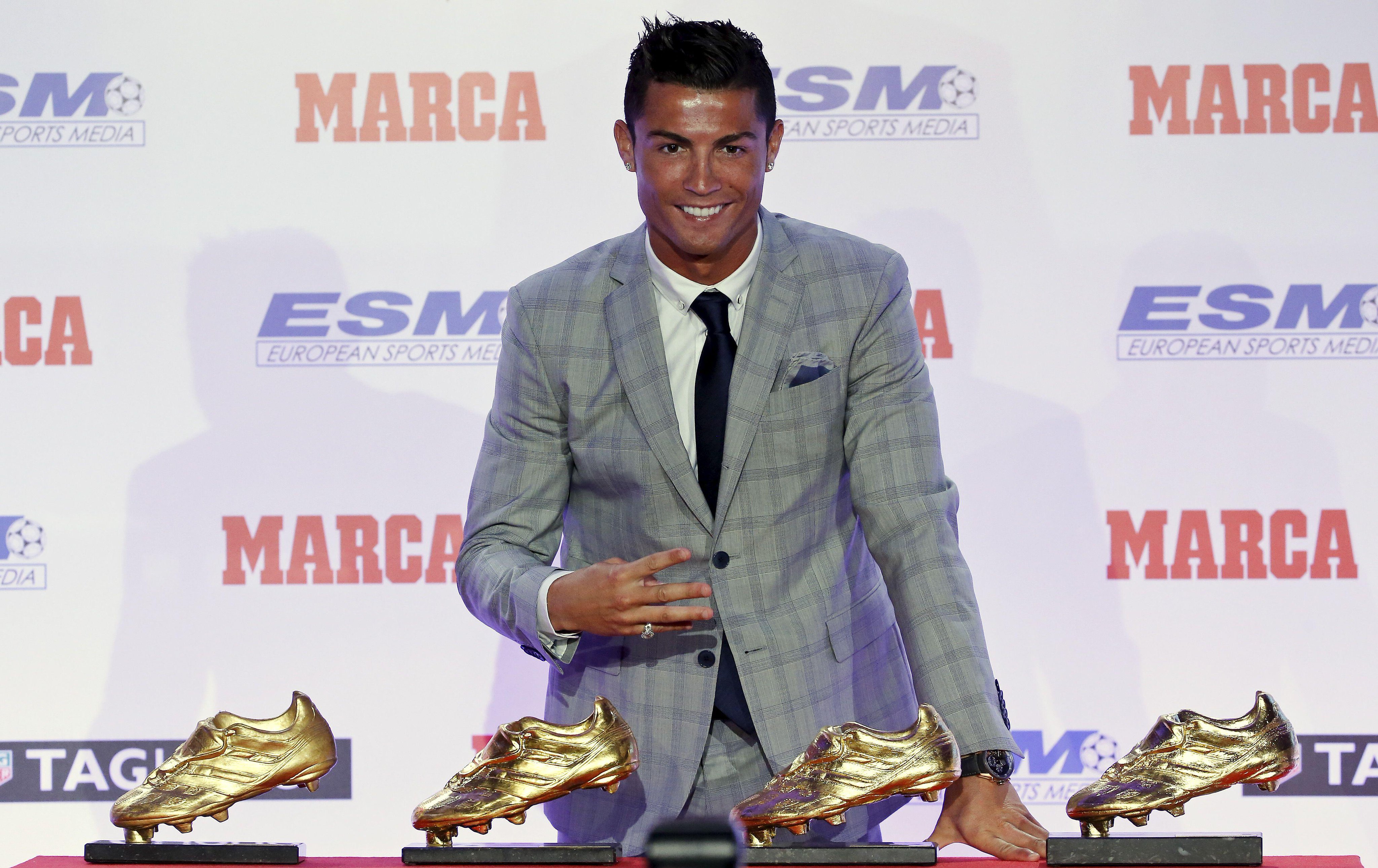 Ronaldo golden sales shoes