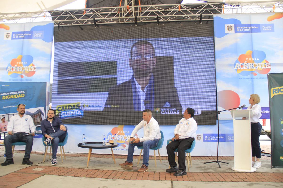 nerioalvis's tweet image. La #FeriaAcércate de Riosucio se desarrolló también por el trabajo coordinado entre @GoberCaldas y Función Pública. Como director del #DAFP le agradezco a @LuisCarlosGober por su compromiso y apoyo a este espacio, que sin duda fortalece la relación del Estado con la ciudadanía.