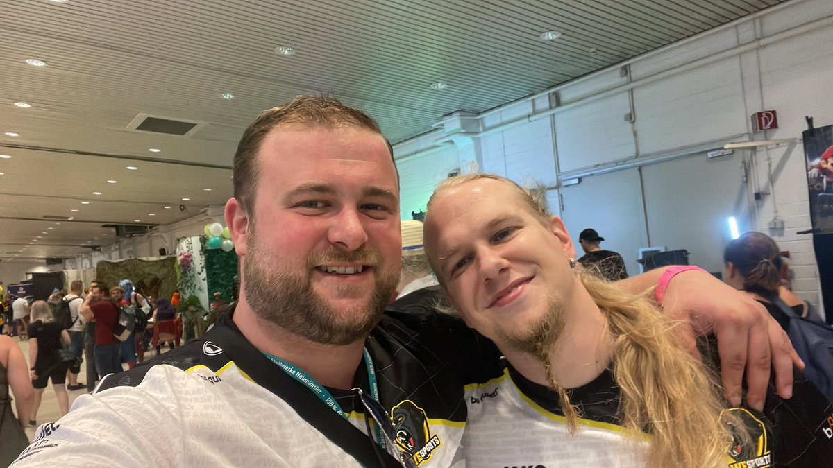 Dennis R. 🇩🇪 tweet media