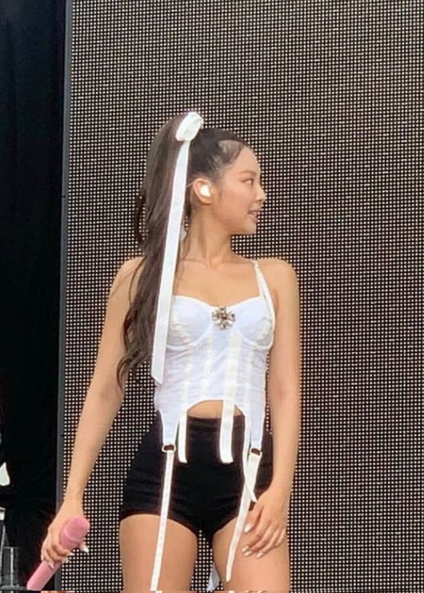 ninibestgirl's tweet photo. jennie kim oh wow. https://t.co/EvmH4YnINE
