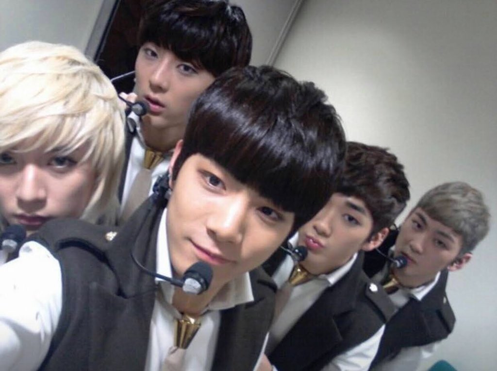nuest rare/old pics tweet media
