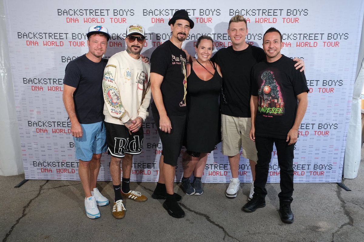 Mellyssa_1982's tweet photo. #LiveYourDream #makethemostofit
@backstreetboys @nickcarter @kevinrichardson @aj_mclean @brian_littrell @howied
#BackstreetBackAlright
๐๐๐๐ https://t.co/y7qJ5GXpZn