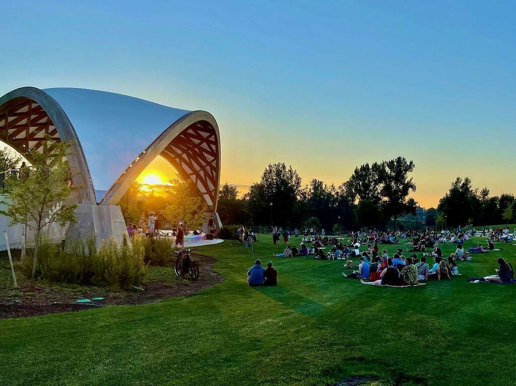 @wildireofficial at @salemrotaryamphitheater 
with @lavellehuhn 
was amazing.
Kinda blew my mind.

Bonus: I saw @sean_mcleod89 and @loubedoinstuff.

What an evening.
Enjoy some pics.

134/365
#iphonephotography
#photooftheday
#photography
#salemoregon
#o… instagr.am/p/CfhYuuMvcEQ/