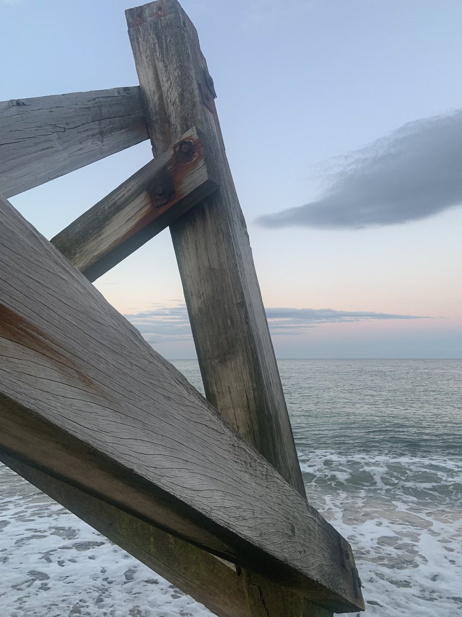 Katie_Docwra's tweet photo. Les plages de Katie. Pretending to be Agnès Varda without the photography skills but still with a love of the beach. https://t.co/XvvNjcgW0V