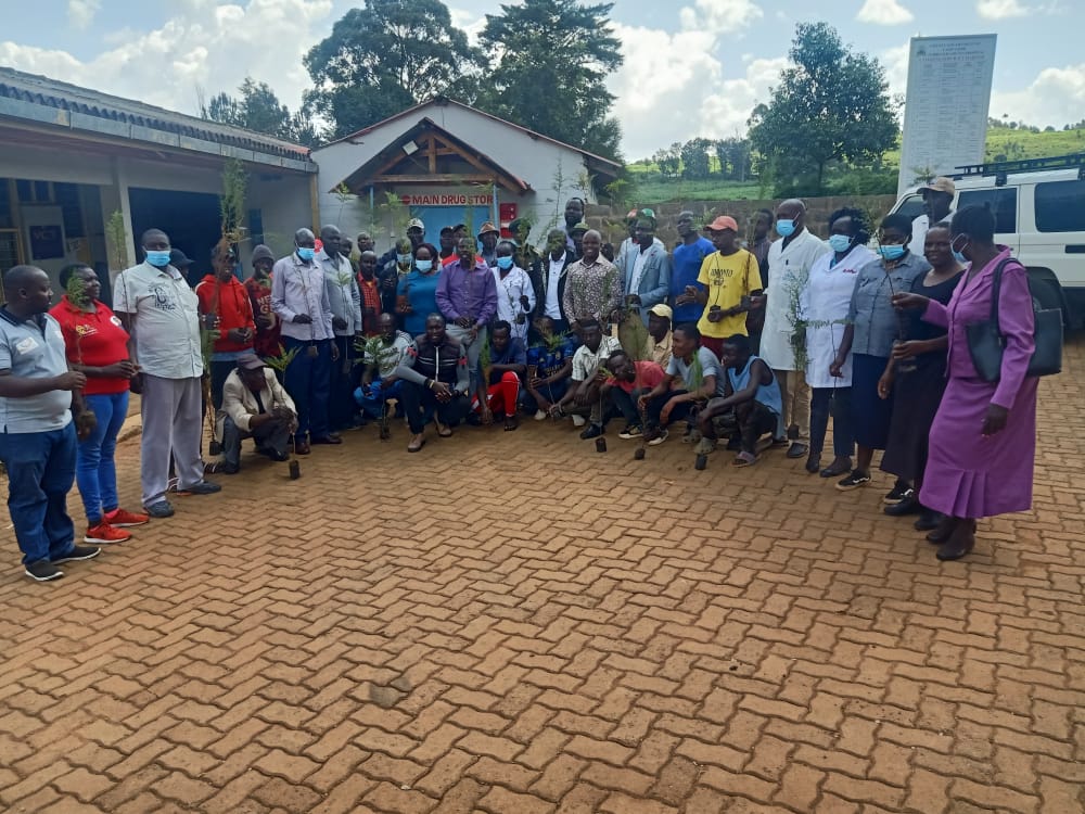CKCollinskemboi's tweet photo. Day 2/8 SMATKKEY Organizations on it again..Thanks people of Turbo Sub county Uasin Gishu County,@UNEP @YEDNetworkKe @IEBC_YCC @UNDP4Youth @ORPPKenya @InteriorKE @AmnestyKenya @MzalendoWatch
#Tree4Life
#Mayouthcometusemezane
#GE2022. https://t.co/1obeu8Lnzo
