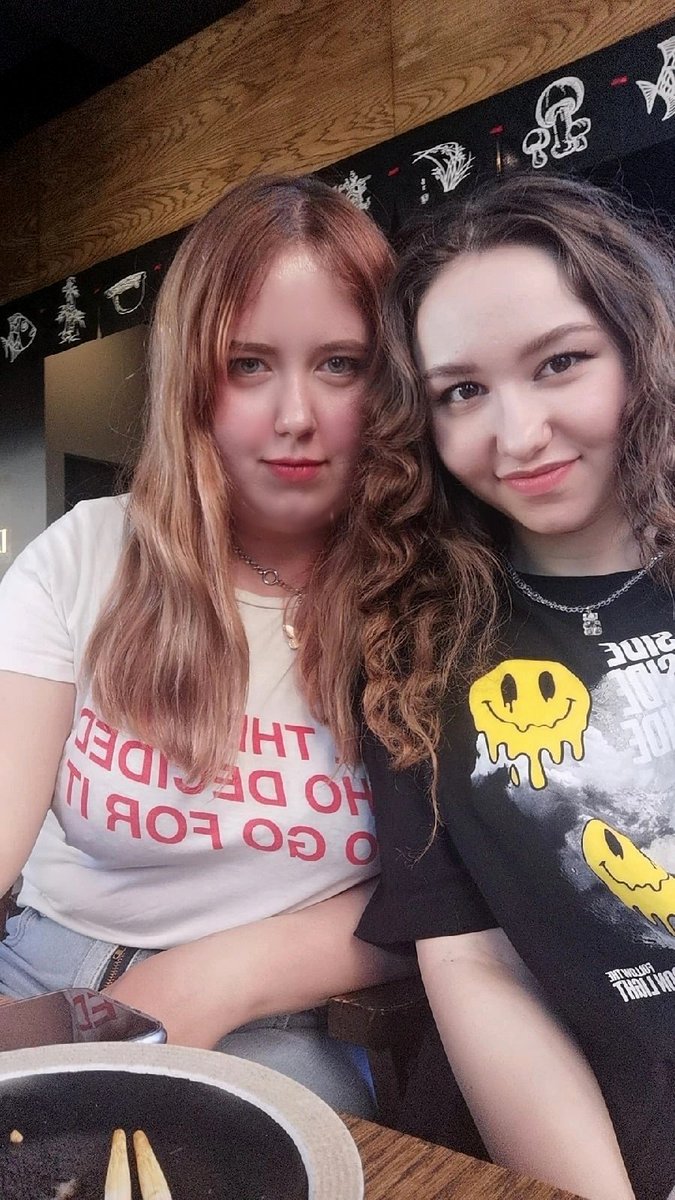 joongiemarigold's tweet photo. Прекрасный и самый лучший день 🤍🤍🤍 @yeotiny_ @sanismyboo @_yeollin @kumawo_ 🤍🤍🤍 Ещё была Анечка 🥺🤍 https://t.co/OJ62BtWsVT