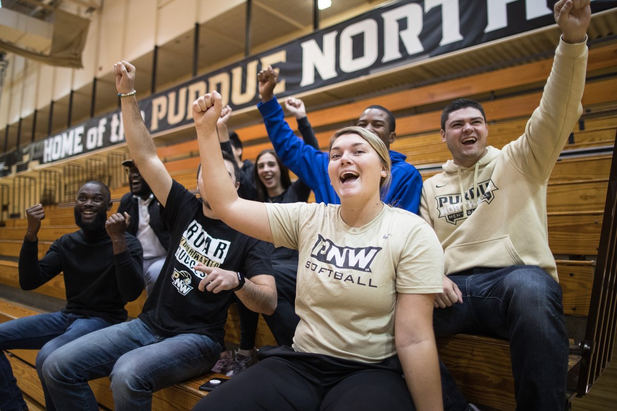 Who's ready for the 2022-2023 #PNWPride athletic seasons? 
 
#RoarPride 🦁