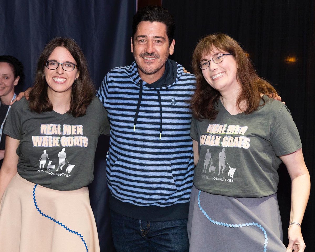 MichelleMacumbe's tweet photo. That time @JonathanRKnight asked @ParisVisone for a pic of him with me &amp; @Fan4Life143 w/our #RealMenWalkGoats shirts &amp; #FarmhouseFixer #GoatPoodleSkirts 🐐🤩! @NKOTB #MandMAdventures #JKsMandMs #BHLove #Thankful4Jonathan
#NKOTB #Thankful4NKOTB #NKOTBMixtapeTour  #MixtapeTour2022 https://t.co/K8BqLhDNdX