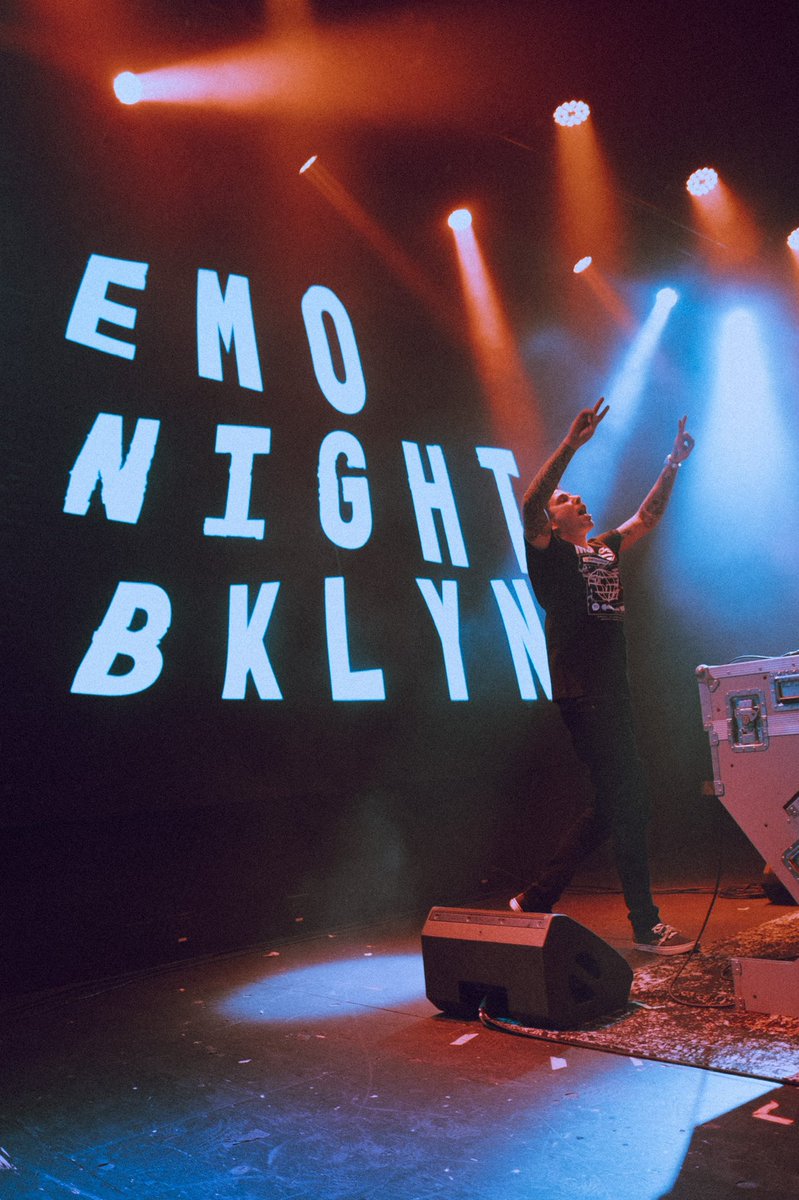 SimonsterCA's tweet photo. It’s truly not a phase 🤷‍♂️ @EmoNight_BK https://t.co/yOsGQMHjxd