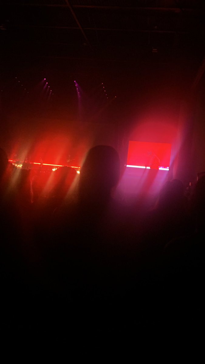 emptysky__'s tweet photo. these were the only pictures I took in atlanta 🥰🥰 I love you @halsey https://t.co/WoLPXyS6a5