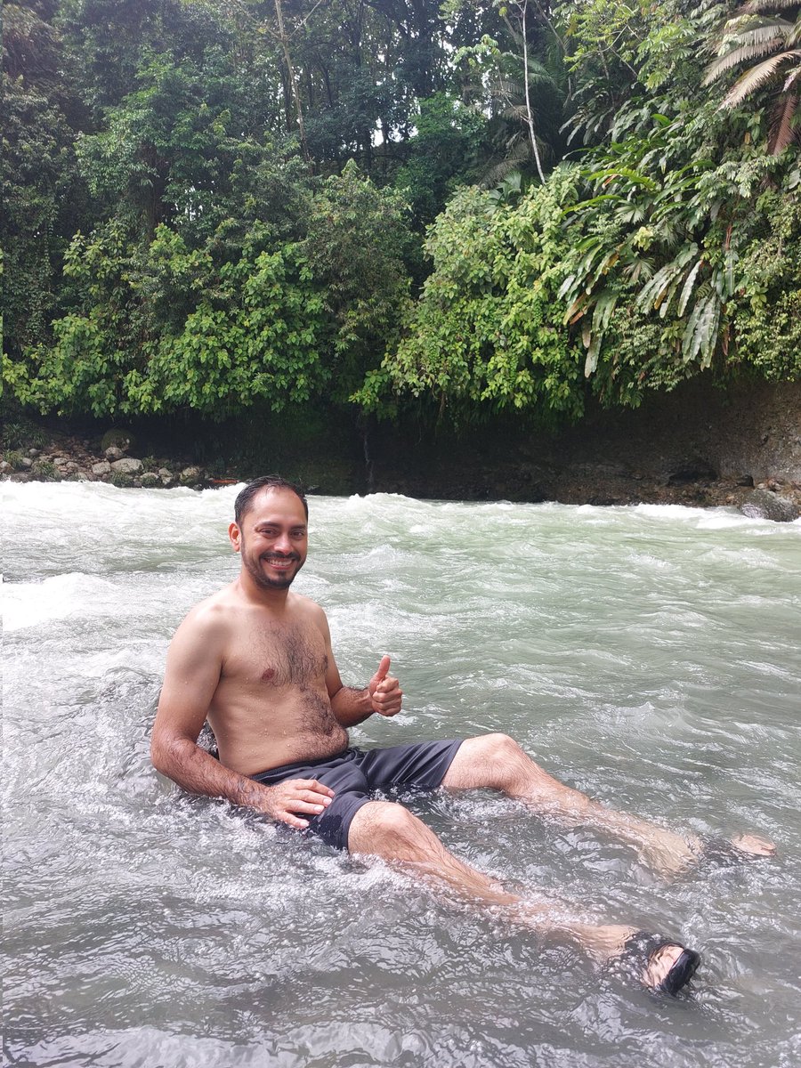 EdwinFe38523527's tweet photo. #mutata #uraba péguese la rodadita! https://t.co/bAU9UZsIPr