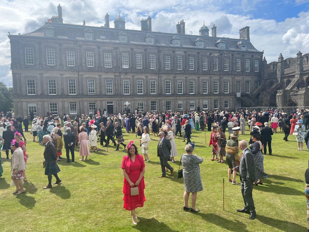 Thanks to @RIASmembership for nominating me for a spot at the Royal Garden Party for my involvement with @gia_tweet and @AThomsonSociety, we had a great day out at the Palace!