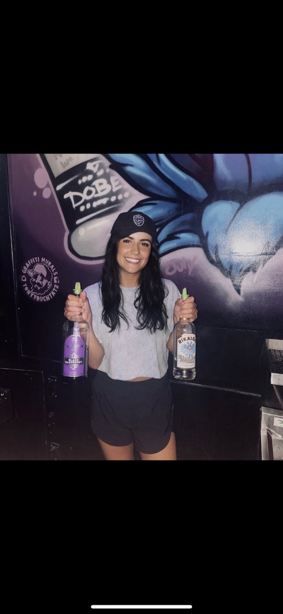 149BG's tweet photo. Come see @nicolehamski for her last night at 149 tonight! 

We’re celebrating 4th of July weekend with $4 cherry red shots 8-2:30!🇺🇸🍒

#149bg #bgsu https://t.co/0v38xxGMX5