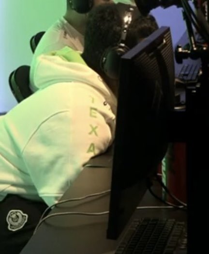 seanzcollins's tweet photo. I know it’s not iLLeY’s monitor. But I think he’d be inside the screen if he could. 

#OpTicTexas looking pretty good with the pope back https://t.co/AO3lGUAgqV