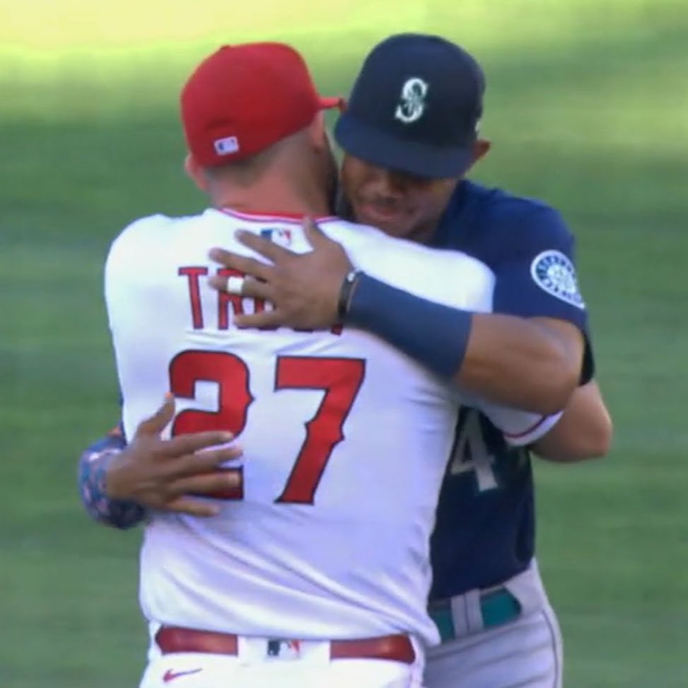 FarmToFame_'s tweet photo. Rookies with 10 HR, 20 SB before All-Star break in Wild Card era (1994) 

Julio Rodríguez (2022) 
Mike Trout (2012) https://t.co/3yS7zBhbx9