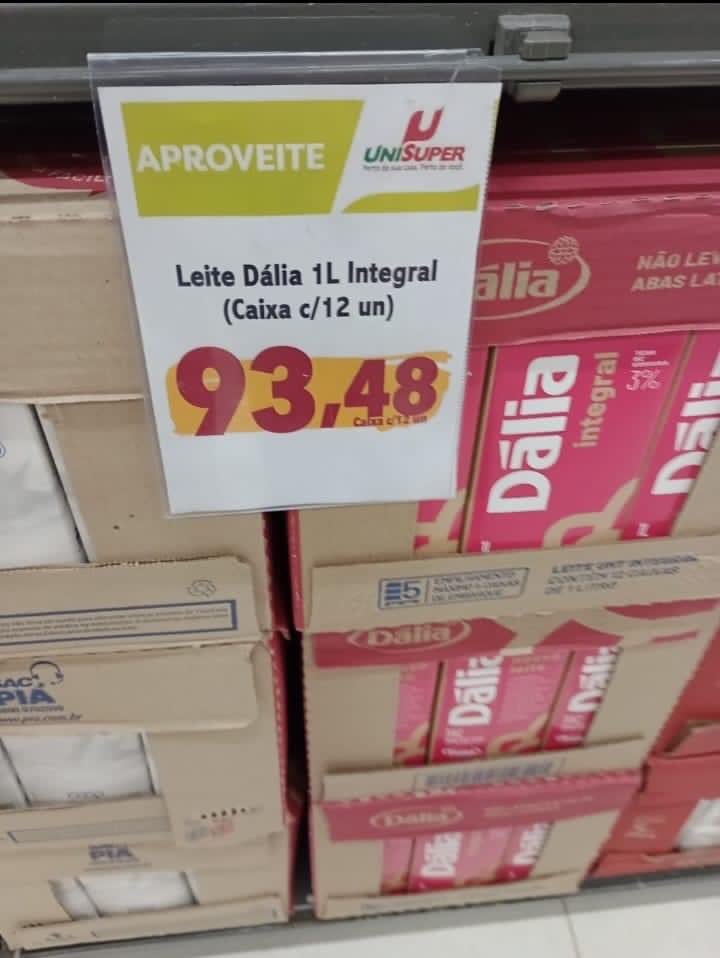 Rafael_Parente's tweet photo. Bolsonaro pode inventar a fakenews que for, porque a realidade para o povo é essa:

Nem leite o trabalhador pode tomar mais. https://t.co/JSYdTLT4k6