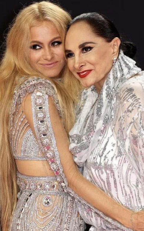 ⁦<a href="/PaulinaRubio/">Paulina Rubio</a>⁩ Pau querida te abrazo fuerte ❤️ tu amada mami QEPD ✝️🙏🙇🏻‍♀️Unidos en Oración.