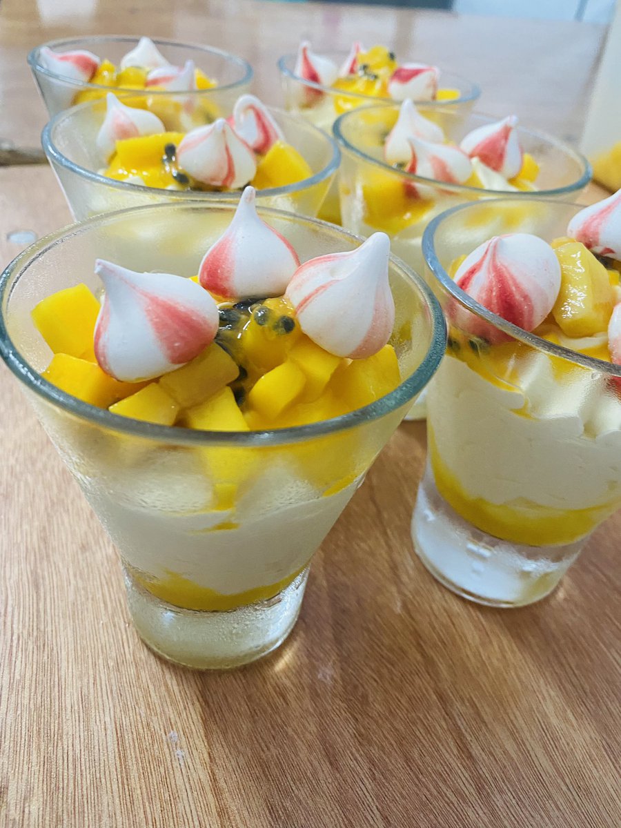 Fantastic menu for our 6th Form Leavers Ball this evening 400 guests <a href="/SodexoAbingdon/">Sodexo Catering</a> huge thanks to the whole catering team you smashed it @Aaron40044542 <a href="/GambLopez/">Alejandro Lopez Gamb</a> @Wickitoria <a href="/IndiesSodexo/">IndependentsBySodexo</a>