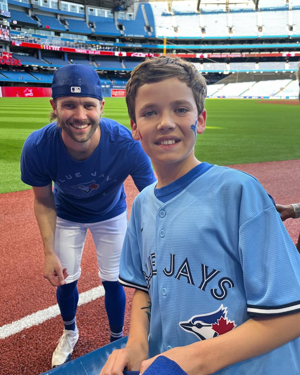 blondeone85's tweet photo. Ready for game 2 of the #doubleheader @BlueJays #GoJays #NextLevel #Cimber https://t.co/1190tIeefy
