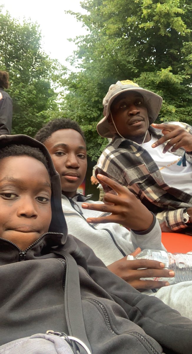 M I S T A R. A L V I N 🥂 tweet media