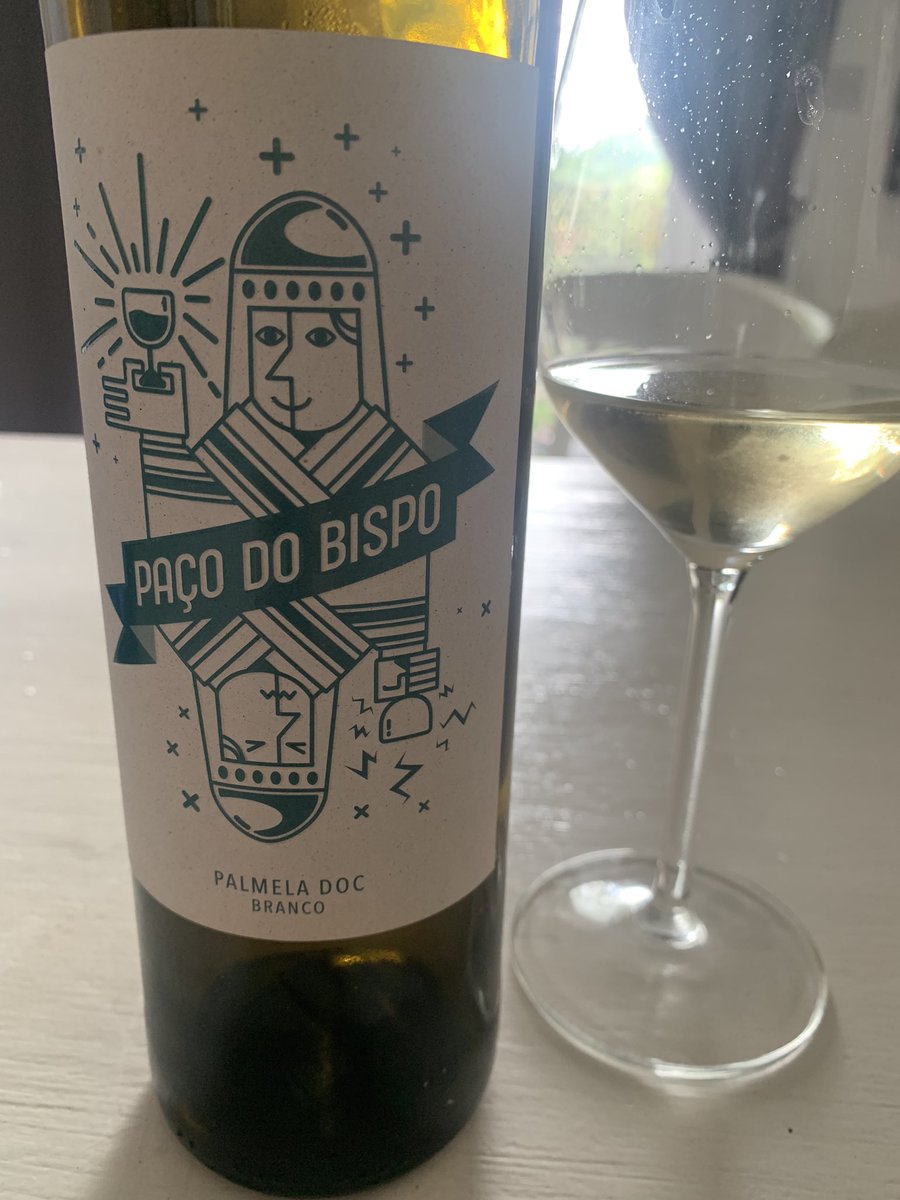 angelatalkswine's tweet photo. Looking for the perfect summer white? Get to @lidlgb for Paco do bispo, terrific value at £6.99. Snap it up while you can. Fragrant, gentle, so vibrant,so pretty. Fish, seafood #portuguesewine #valuewines #summerdrinking . One for your seafood dishes @pingcoombes https://t.co/q7Og2B1Gh3