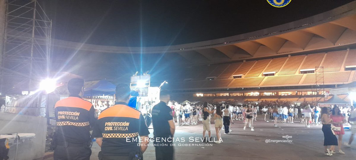 EmergenciasSev's tweet photo. Sin incidencias en el dispositivo activado en el @EstadioCartuja con ocasión del @PuroLatinoFest 
#Gobernación @Ayto_Sevilla https://t.co/Nbkg67X3wZ