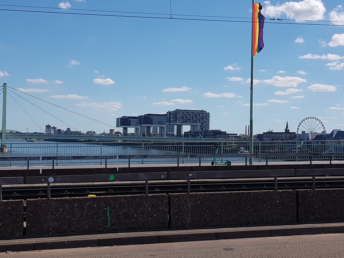 max_oberste's tweet photo. #Köln #Kölnerdom 😀😃😁😊👍🏻😎☀️ https://t.co/s84Raqh7mE