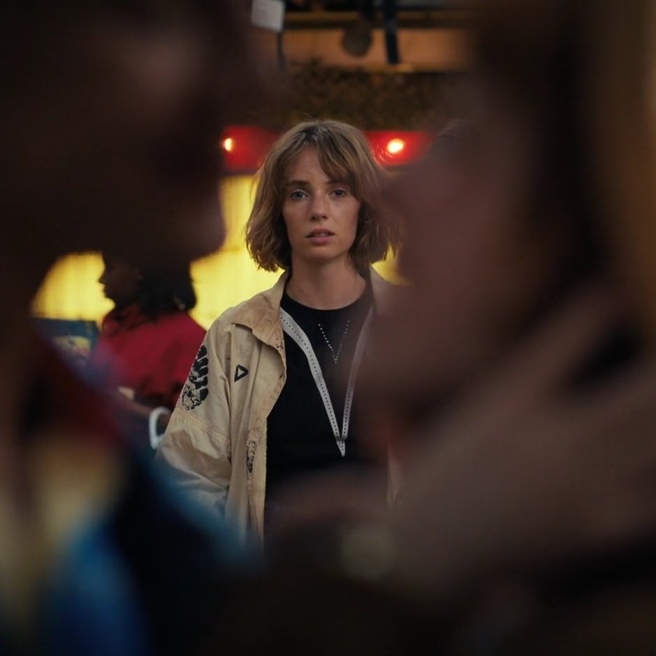 mfsalemsave's tweet photo. for robin, will and steve this was the season of broken hearts 😢💔 #StrangerThings #strangerthingsseason4 https://t.co/sCau0RLAzg