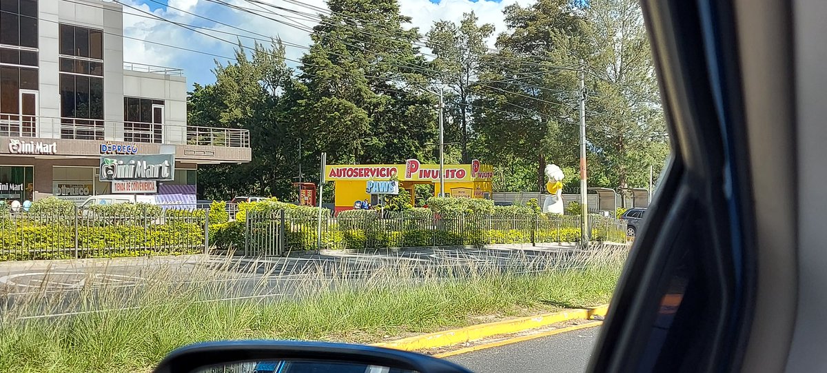 cmzgt's tweet photo. De verdad que Carretera a El Salvador es otra onda! #PolloPinulito #NiEnGuate https://t.co/mmiq7ydrmy