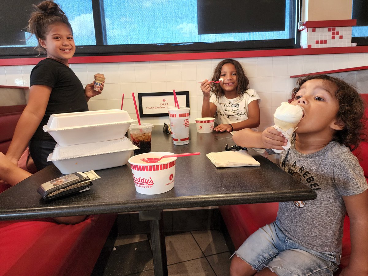 I can honestly say that '22 has been the WORST year of my entire life and has only progressively gotten worse with each passing day...my babies are the ONLY joy left in my life.