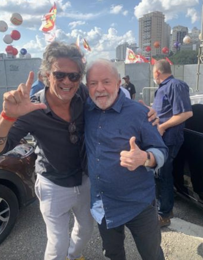 Faz o L <a href="/LulaOficial/">Lula</a> no primeiro turno